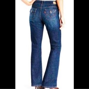Levi’s 526 Slender Bootcut Jeans with Flap Pockets. Mid Rise Women’s 8 (30x29.5)